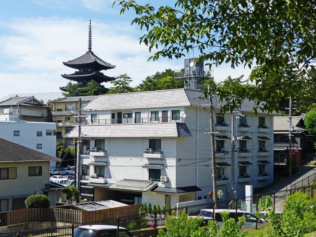 Hotel Pagoda Nara Bagian luar foto